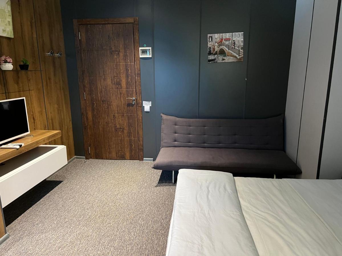 Kent Hotel Koboeleti Buitenkant foto
